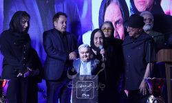رونمایی از تندیس اکبر عبدی در مراسم یادبودش
